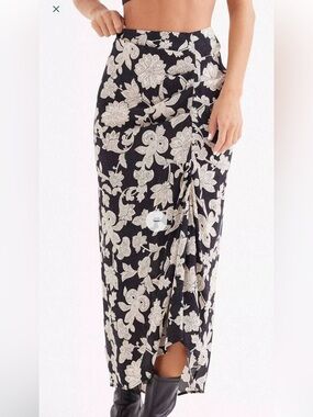 Zara Black and Cream Floral Wrap Skirt